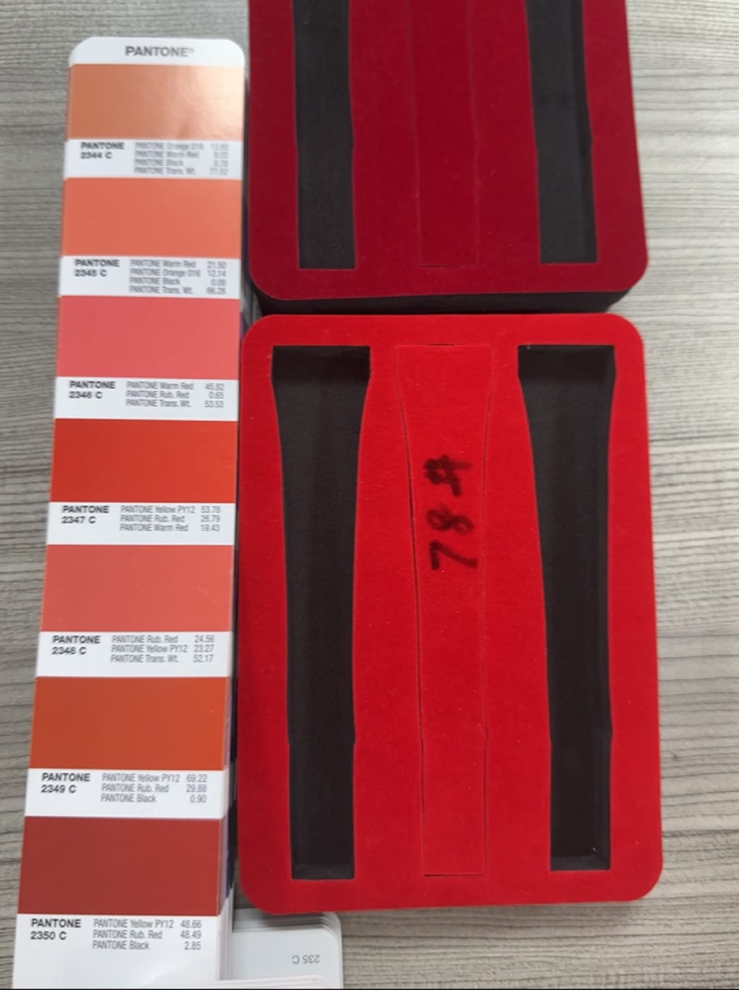 Pantone and printed tin color comparison