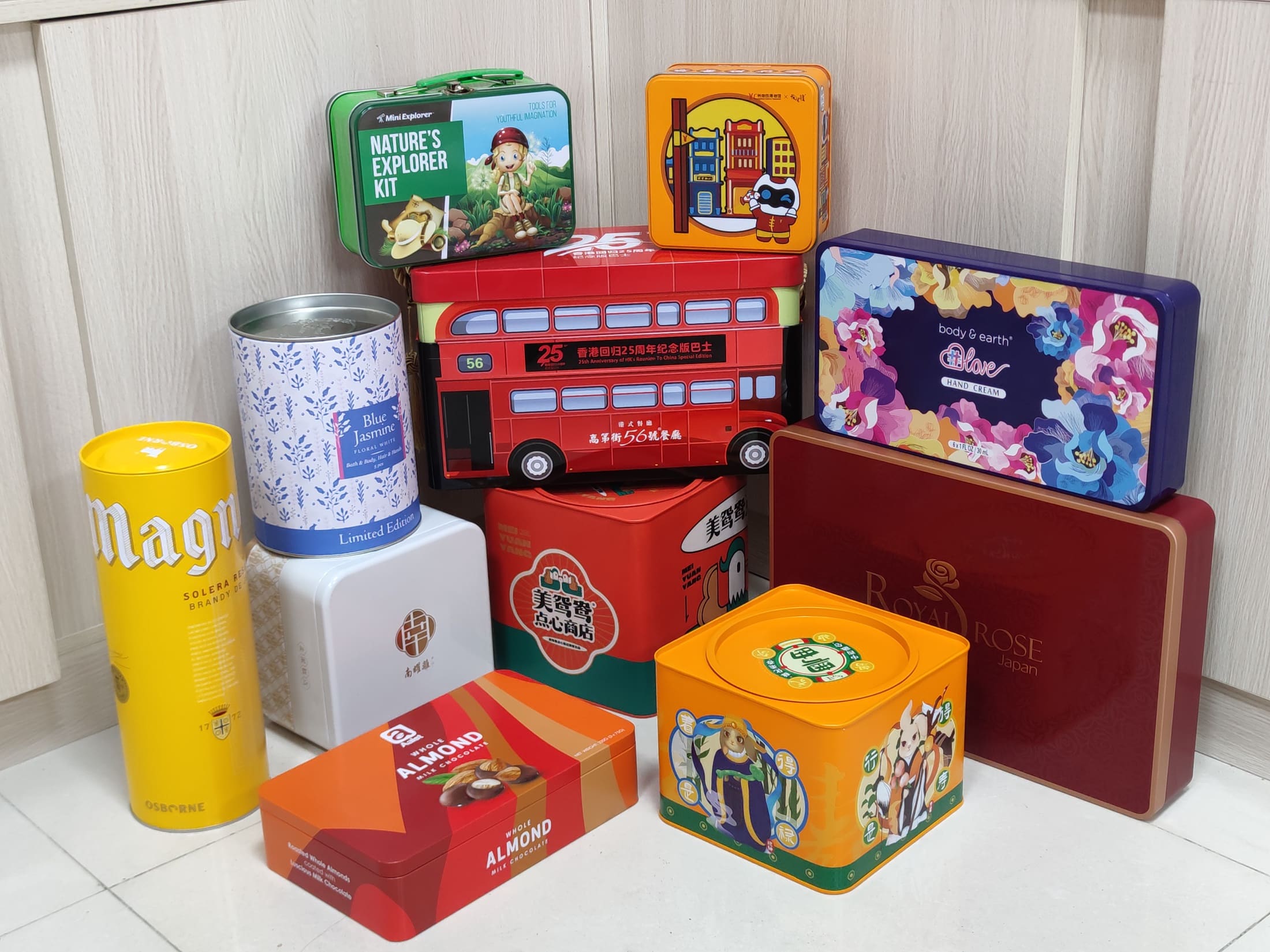 Real Junmei sample-room collection of seasonal and occasion tin packaging